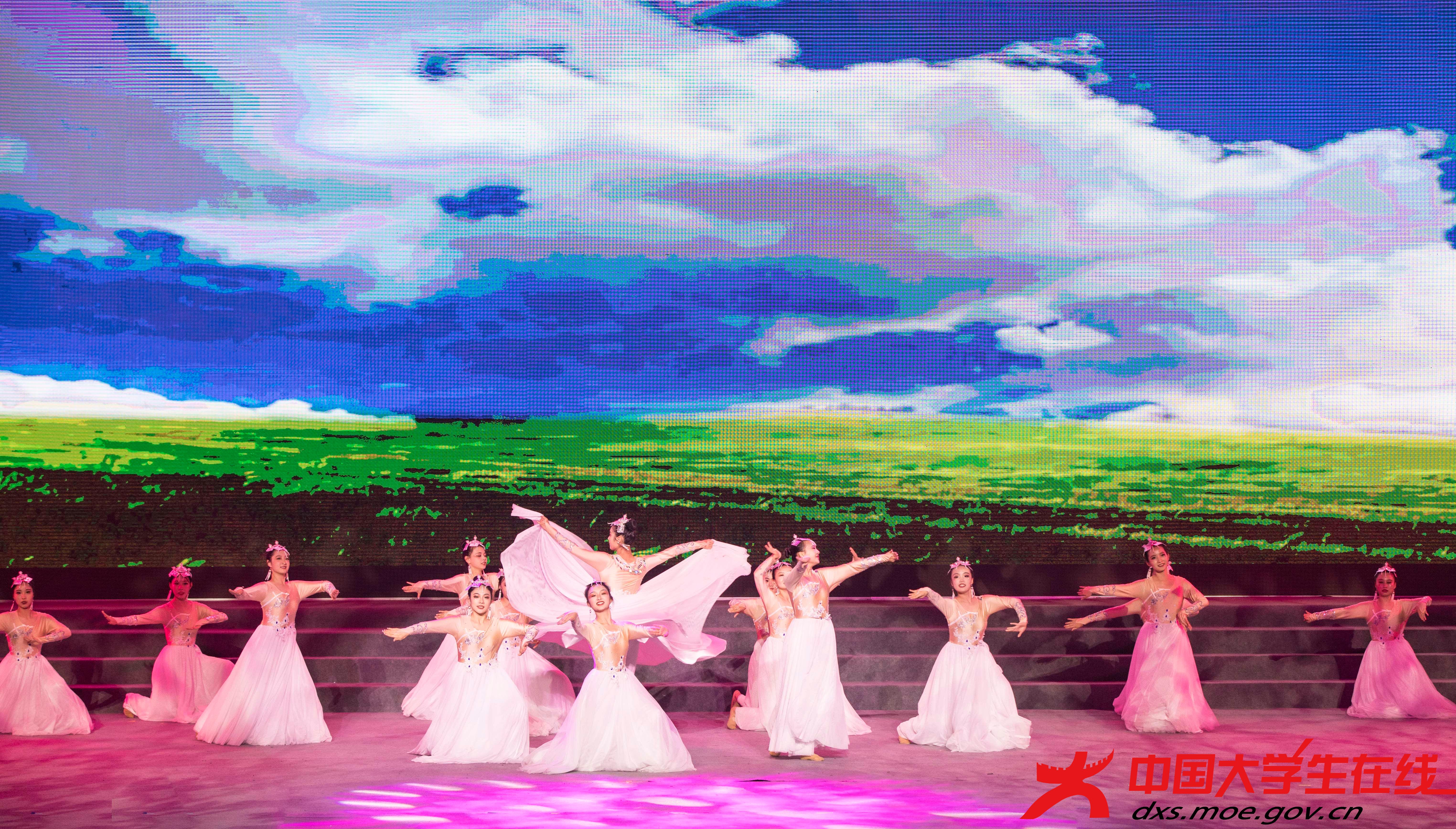 舞蹈《額爾古納河》.jpg